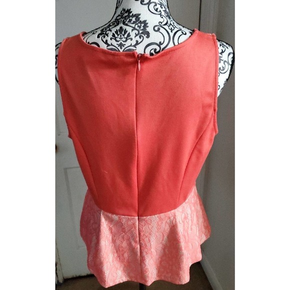 Fitted coral corset-style lace blouse by Elle - Picture 3 of 3